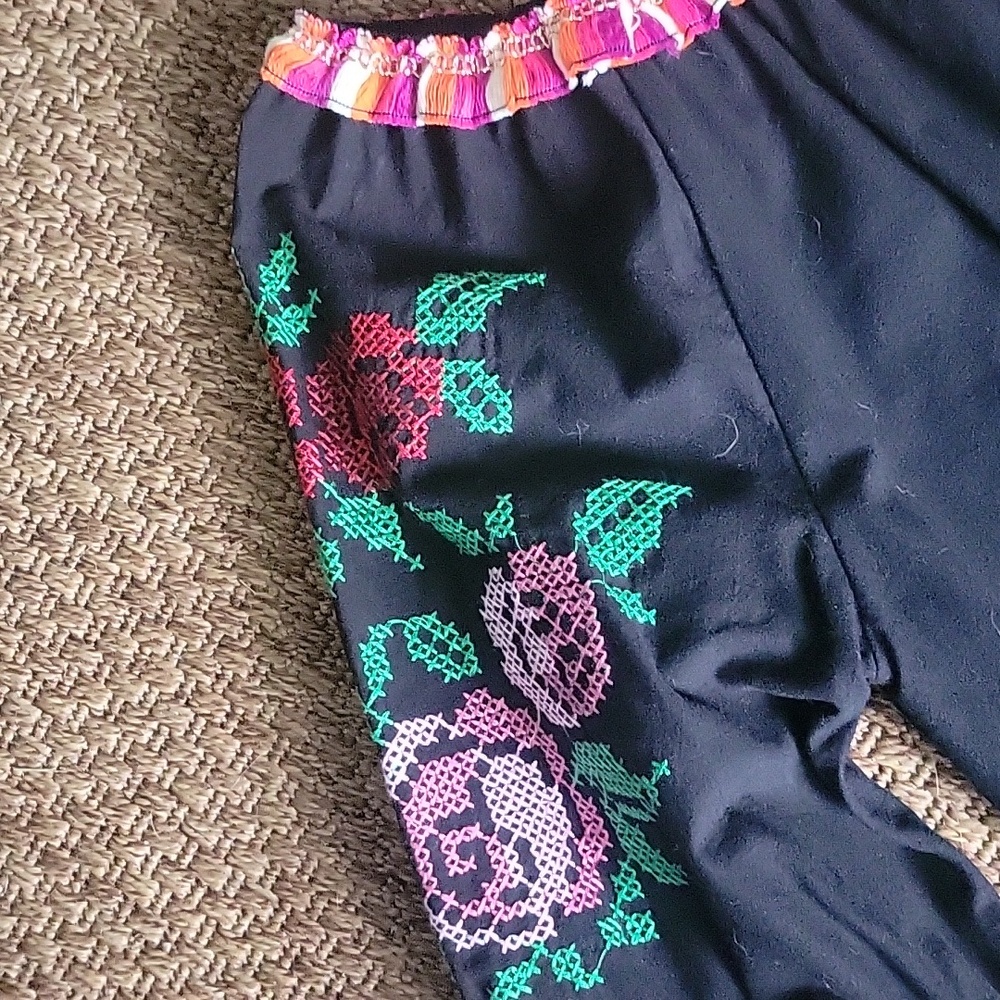 Velzera Boho Tunic Black Embroidered with tassels - Picture 2 of 4